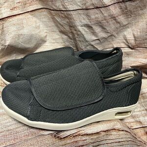 Youyuns diabetic shoes-Skechers-Men’s 9 ladies 10